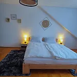 Apartamento Zentrale Mit Wohnkueche Fuer Bis 6 Gaeste Oberhausen (North Rhine-Westphalia)