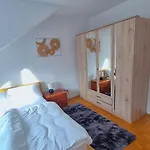 Zentrale Mit Wohnkueche Fuer Bis 6 Gaeste Appartement *