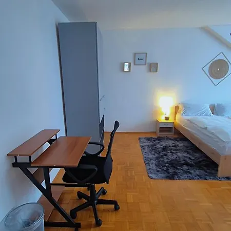 Zentrale Mit Wohnkueche Fuer Bis 6 Gaeste *