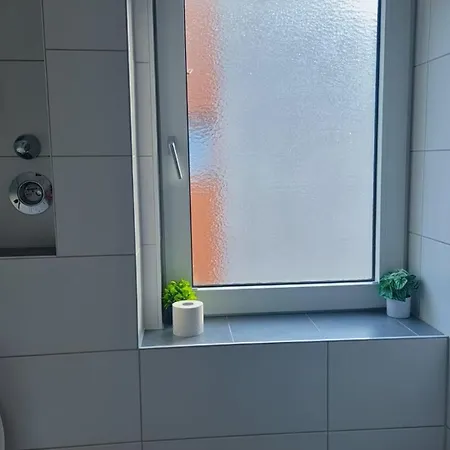 Apartamento Zentrale Mit Wohnkueche Fuer Bis 6 Gaeste Oberhausen (North Rhine-Westphalia)
