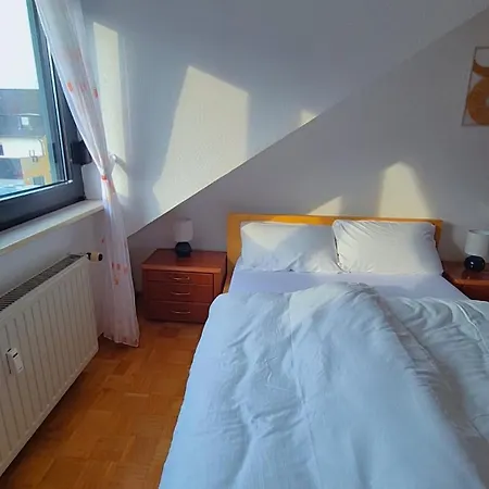 Zentrale Mit Wohnkueche Fuer Bis 6 Gaeste * Oberhausen (North Rhine-Westphalia)