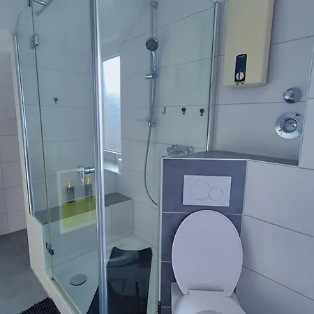 Zentrale Mit Wohnkueche Fuer Bis 6 Gaeste Apartmán *