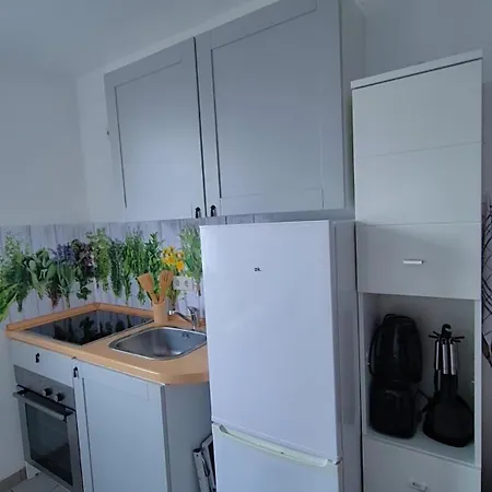Zentrale Mit Wohnkueche Fuer Bis 6 Gaeste