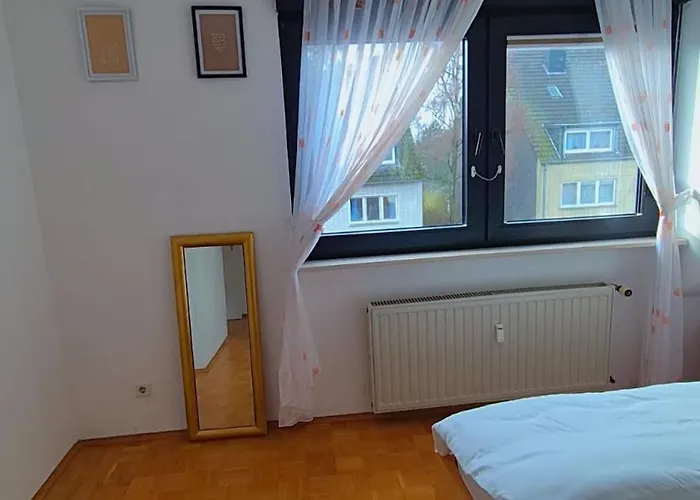 Zentrale Mit Wohnkueche Fuer Bis 6 Gaeste Oberhausen (North Rhine-Westphalia)