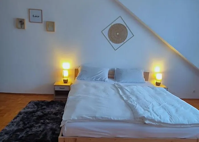 Appartement Zentrale Mit Wohnkueche Fuer Bis 6 Gaeste Oberhausen (North Rhine-Westphalia)