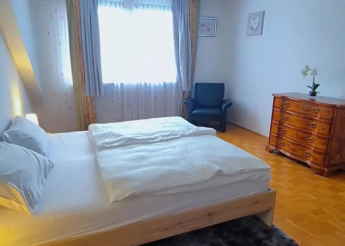 Zentrale Mit Wohnkueche Fuer Bis 6 Gaeste